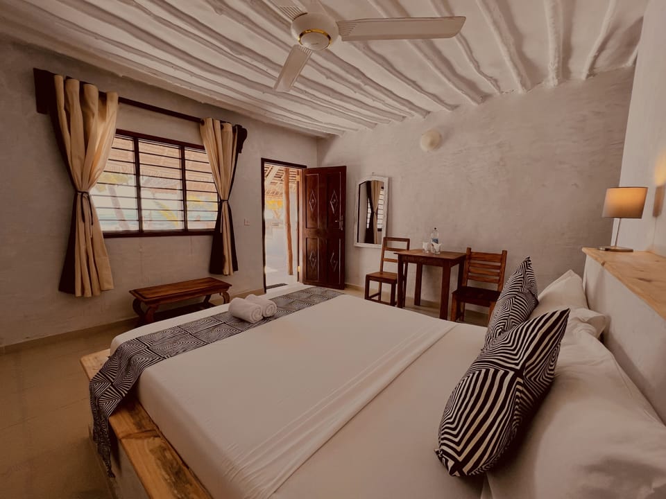 Standard Double Room, 1 Queen Bed, Sea View | Egyptian cotton sheets, premium bedding, pillowtop beds