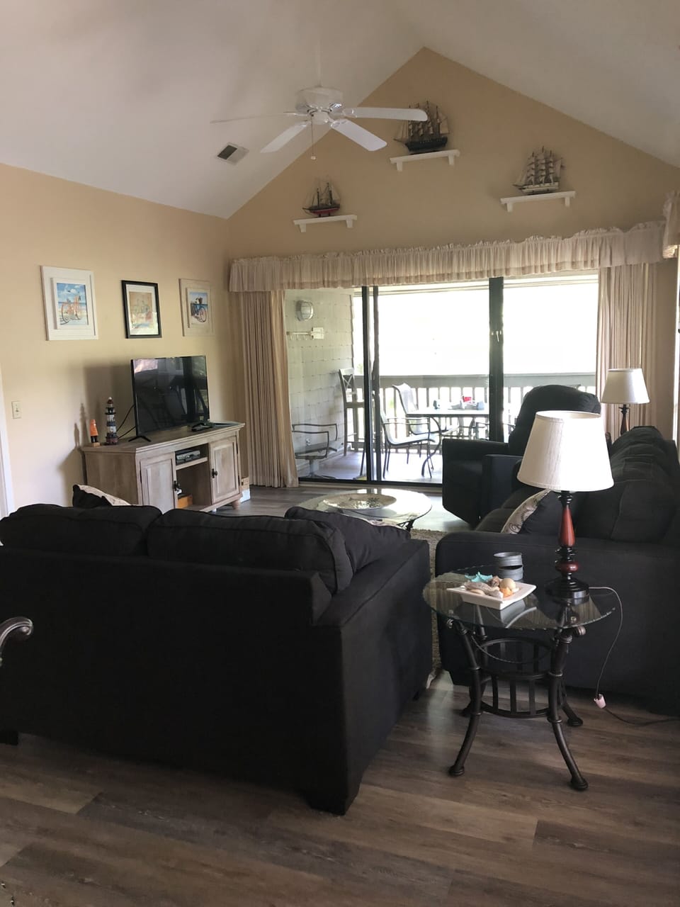 7808 living room