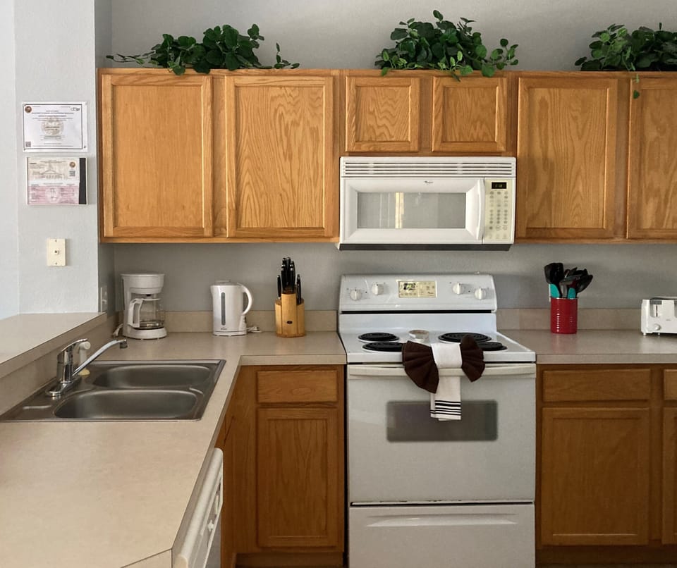 Full Kitchen