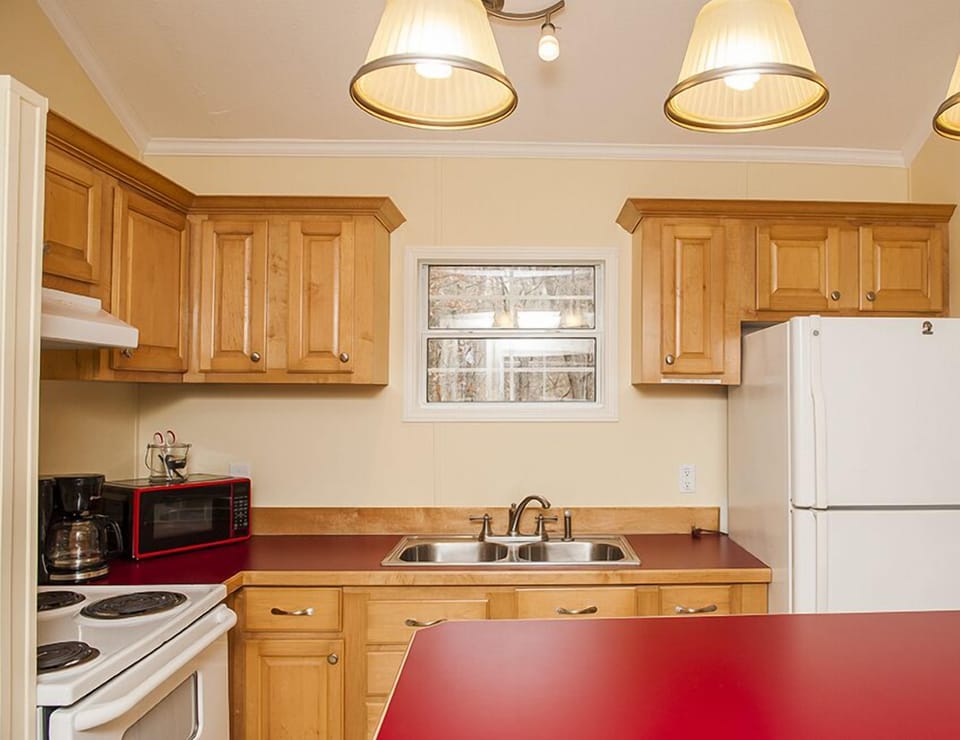 Fully outfitted Kitchen