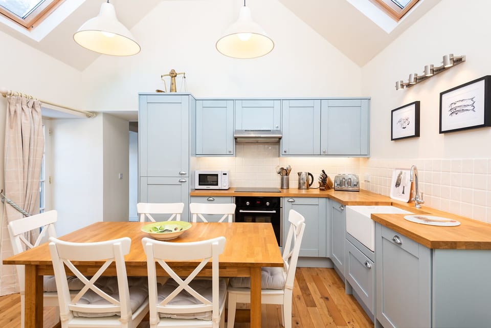 Kitchen/dining 