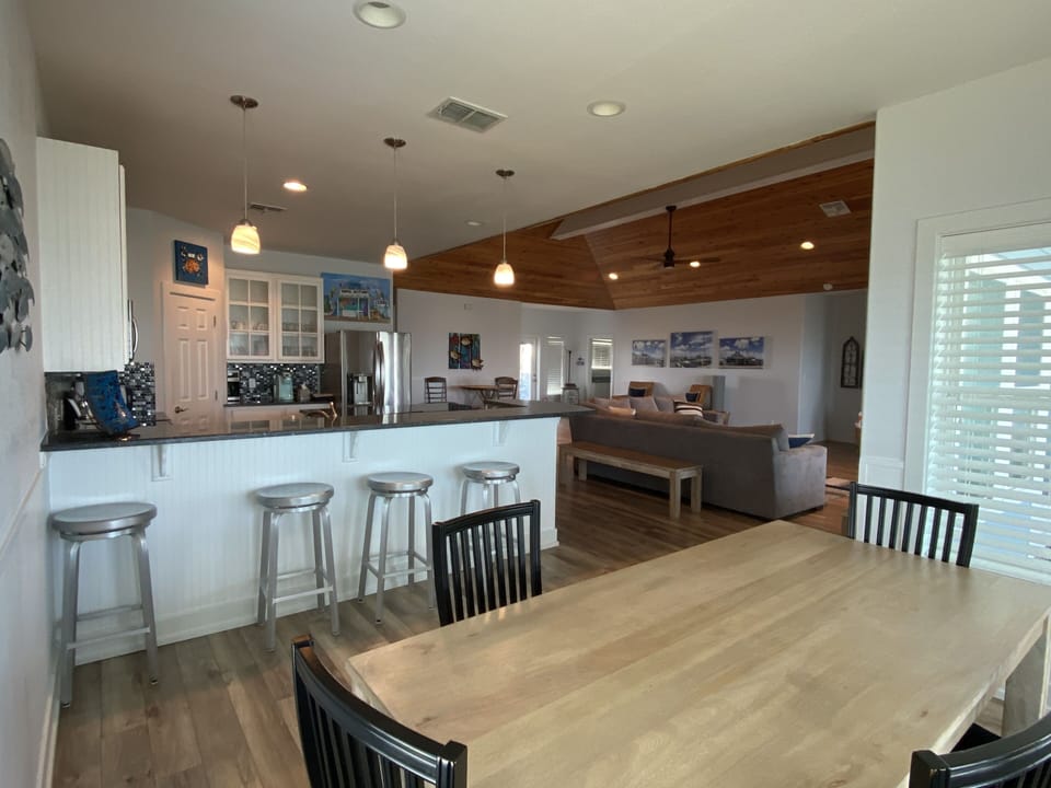 Dining and breakfast bar.   Additional seating in living pub table.  