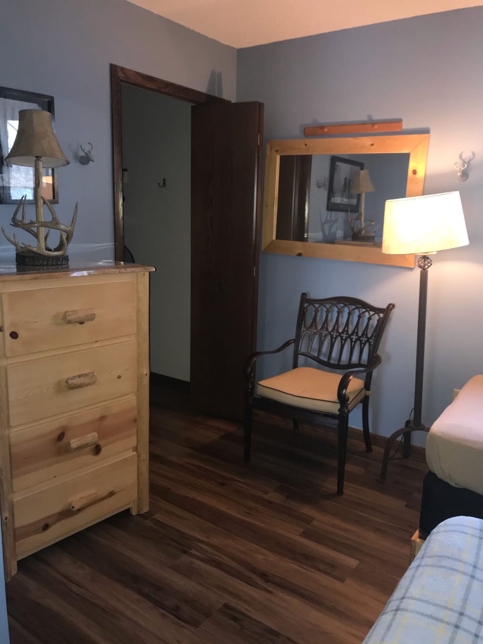Main Level Bathroom (renovated in 2021)