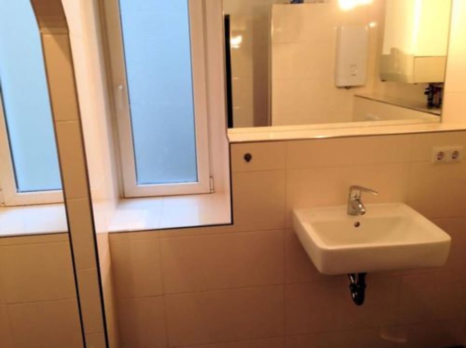 Double Room, Shared Bathroom | Bathroom | Shower, towels