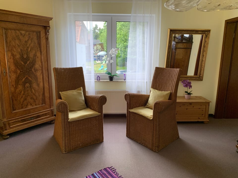Apartment, 2 Bedrooms, Non Smoking | Living area | Flat-screen TV