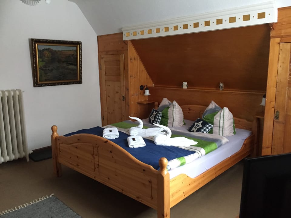 Double Room, Non Smoking | Individually decorated, individually furnished, desk, free WiFi