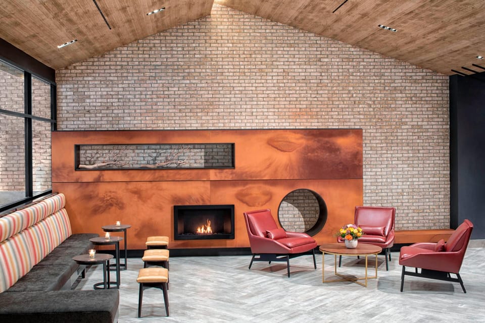 Lobby lounge