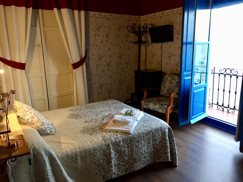 Superior Double Room | Down comforters, desk, WiFi (free), bed sheets
