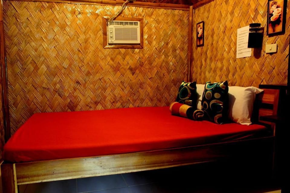 Basic Cottage, 1 Bedroom, Smoking | Bed sheets