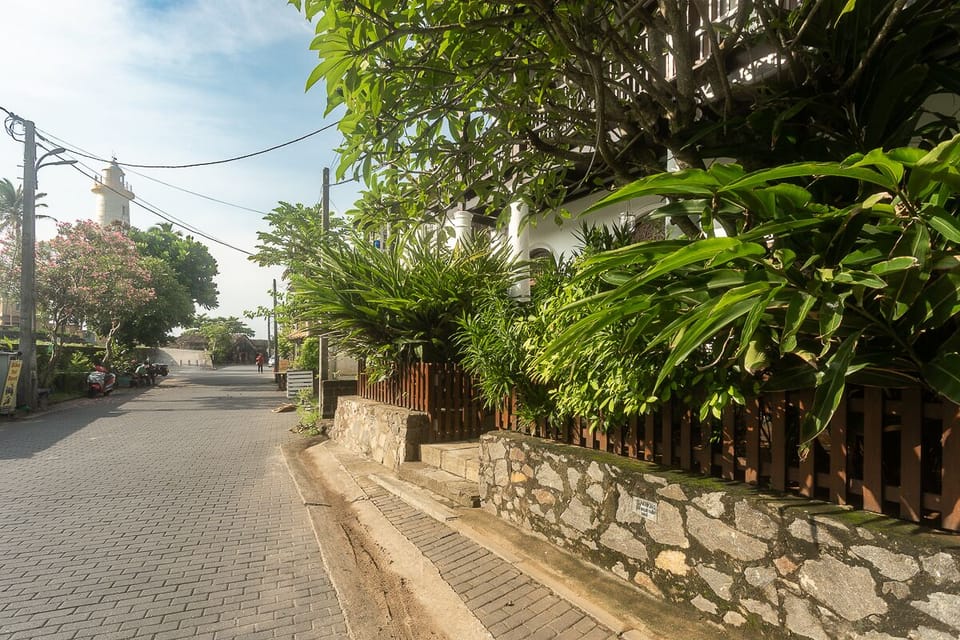 Hospital Street, view from the entrance. 
