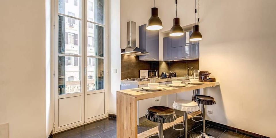 Apartment, 1 Bedroom | Private kitchenette | Fridge, microwave, stovetop, cookware/dishes/utensils