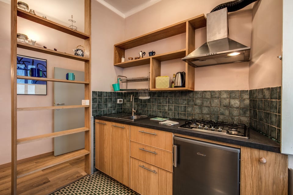 Apartment, 1 Bedroom | Private kitchen | Fridge, stovetop, cookware/dishes/utensils