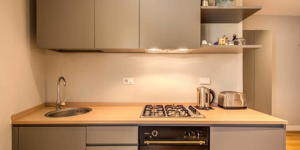 Apartment, 2 Bedrooms | Private kitchen | Fridge, oven, stovetop, electric kettle