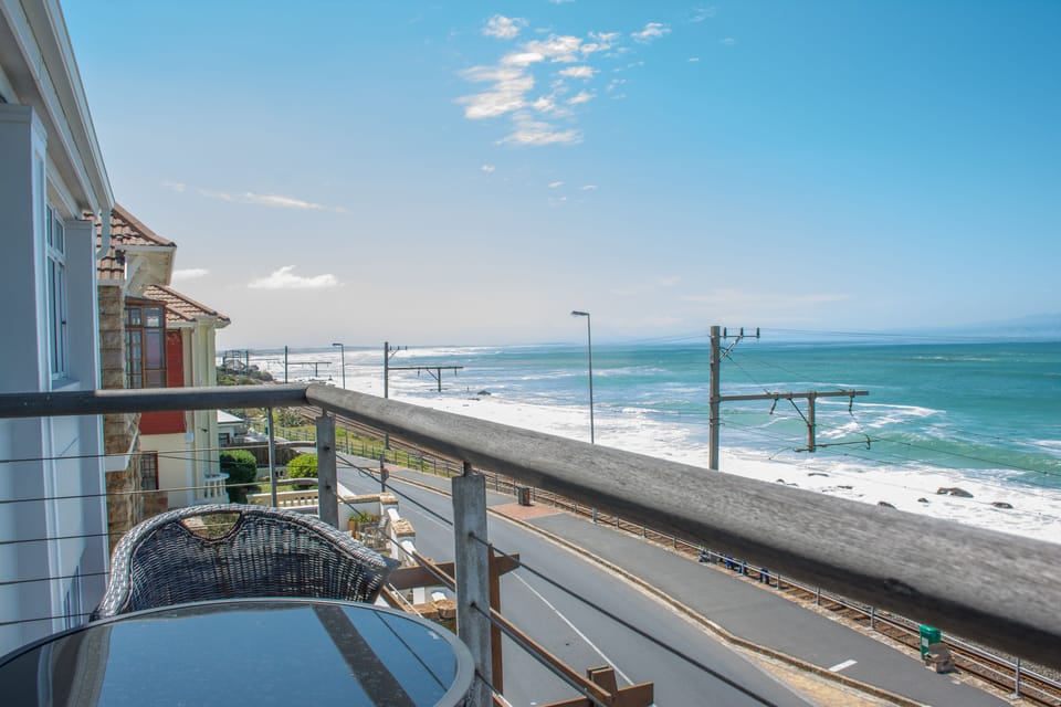 Panoramic Penthouse, Sea View (Oceanfront Penthouse) | Balcony
