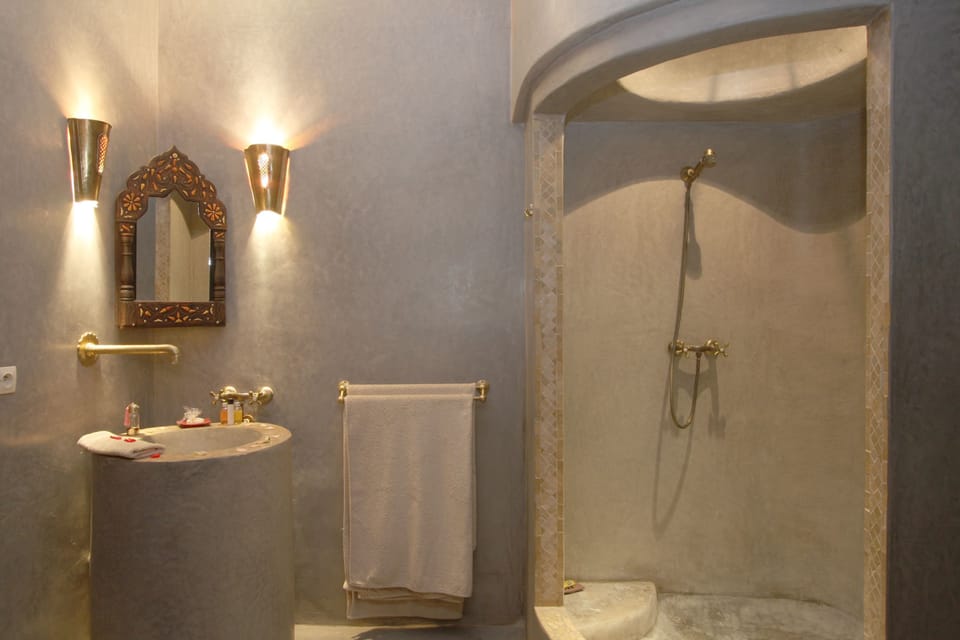 Suite (Almohavide) | 1 bedroom, premium bedding, Select Comfort beds, desk
