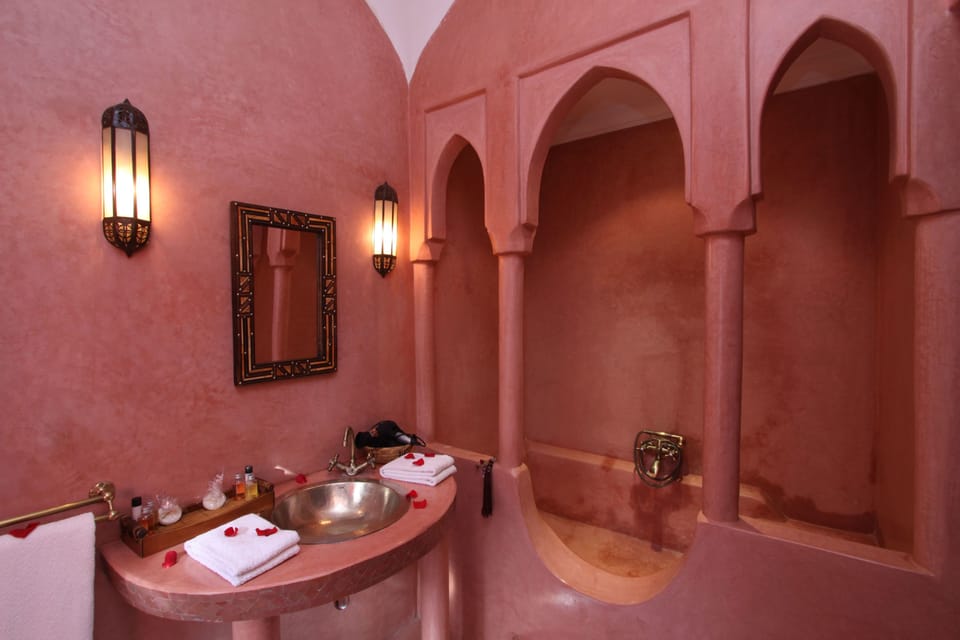 Suite (Almohade) | 1 bedroom, premium bedding, Select Comfort beds, desk