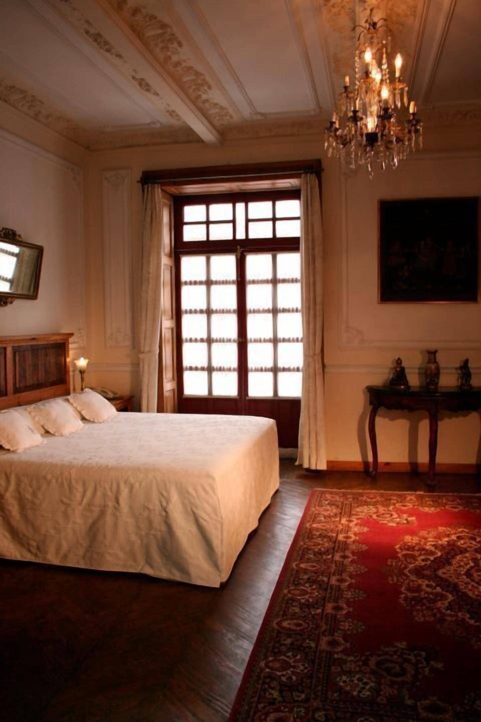 Suite, 1 King Bed, Balcony | Memory foam beds, iron/ironing board (on request), WiFi (free)