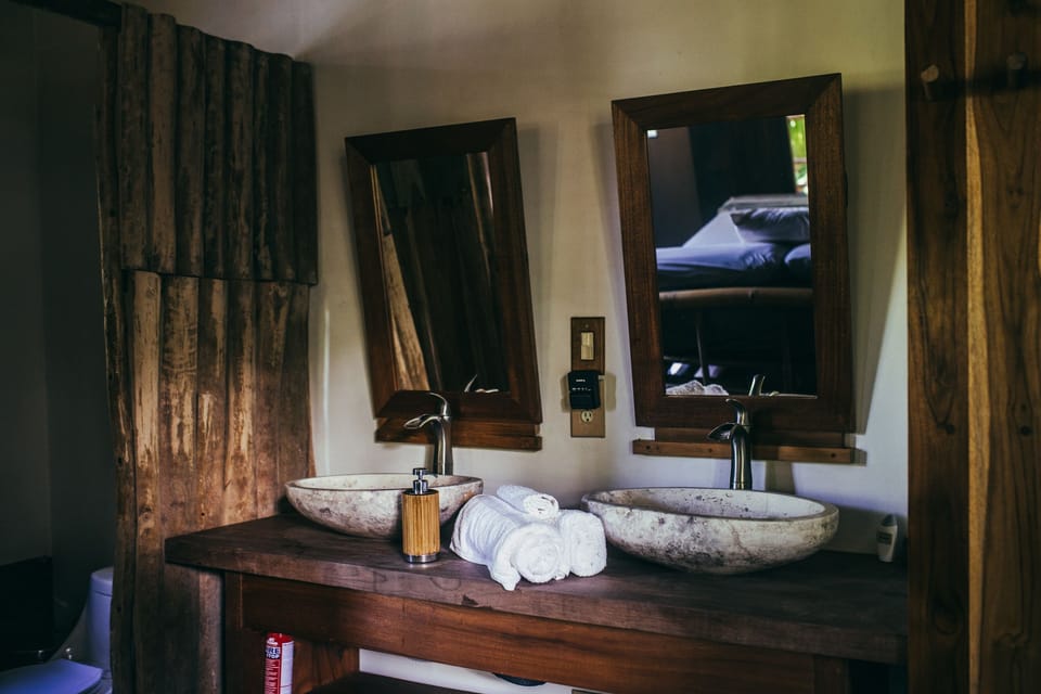 Deluxe House, Balcony, Mountain View | Bathroom sink