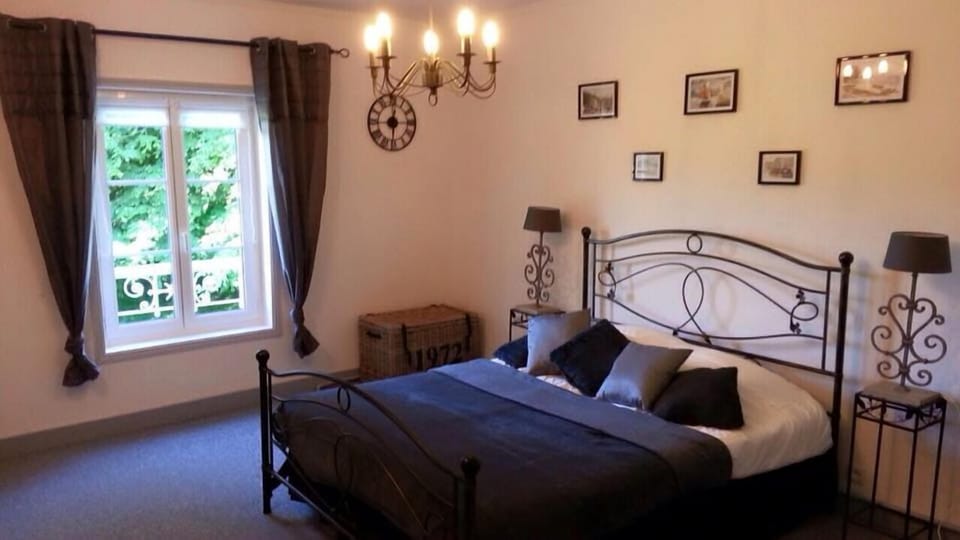 Family Suite (Marine) | Select Comfort beds, individually decorated, individually furnished
