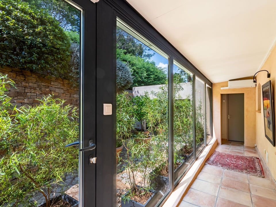 Plant, Building, Door, Shade, Wood, Residential Area, Window, Facade, Glass