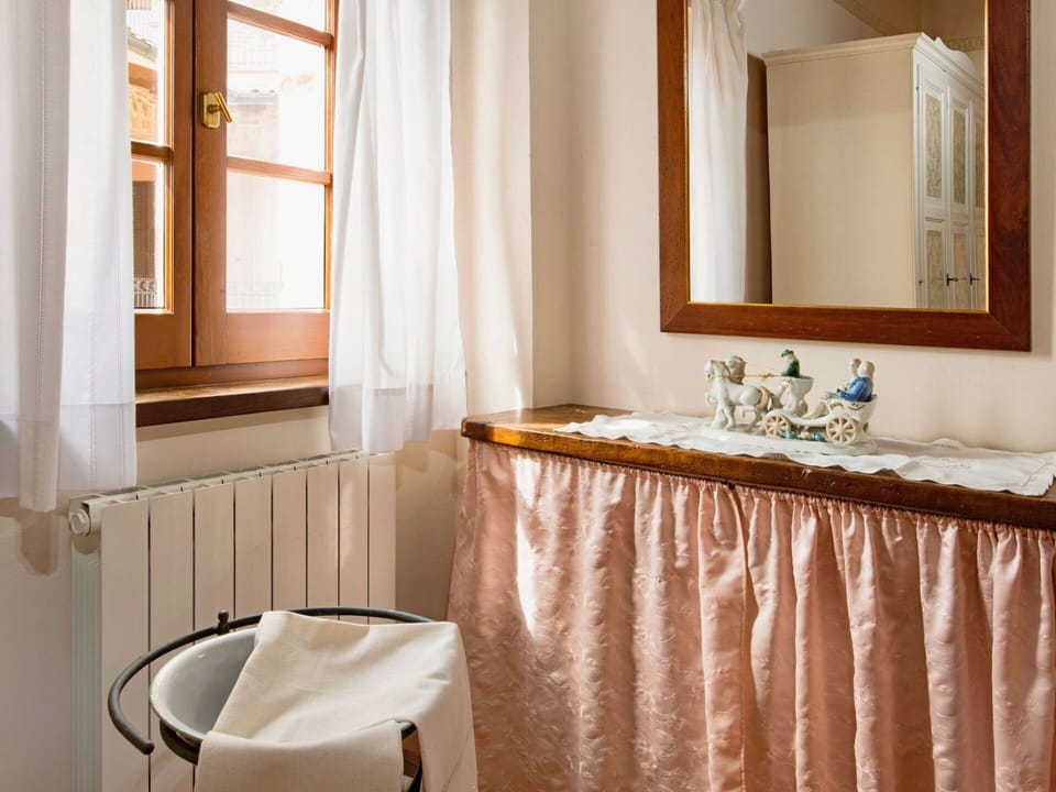 Room, Curtain, Bathroom, Property, Interior Design, Furniture, Window Treatment, Sink, Wall, Floor