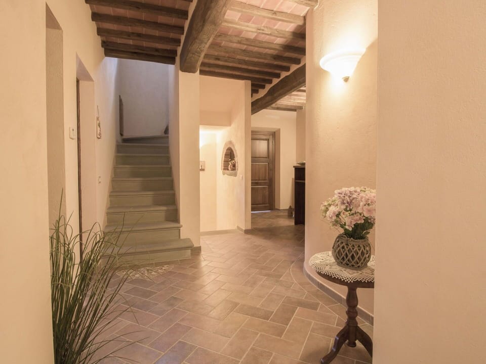Property, Building, Ceiling, Room, Interior Design, Architecture, Floor, House, Real Estate, Hall