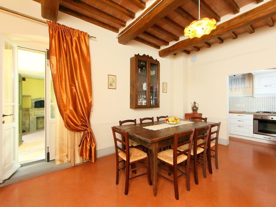 Property, Room, Building, Furniture, Interior Design, Dining Room, Ceiling, Floor, House, Table