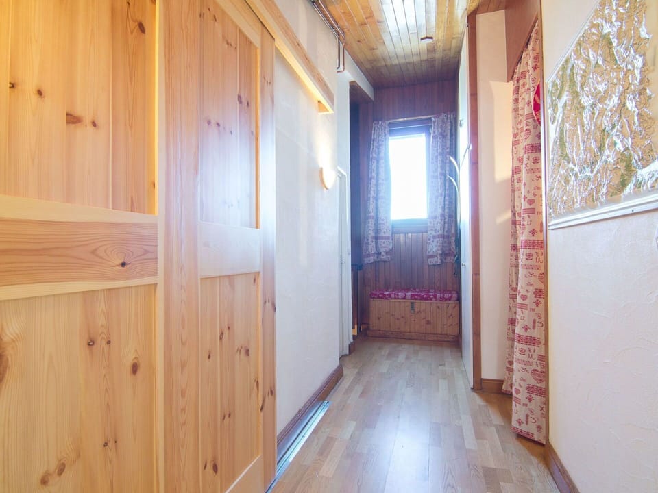 Property, Room, Floor, Wall, Wood, Building, House, Hardwood, Real Estate, Interior Design