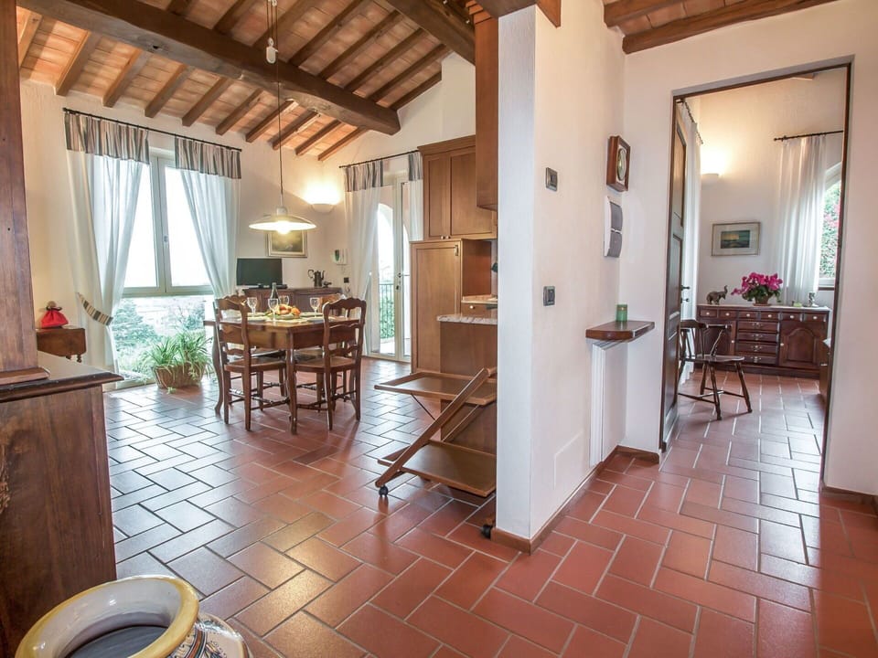 Property, Building, Room, Floor, Interior Design, House, Ceiling, Real Estate, Furniture, Villa
