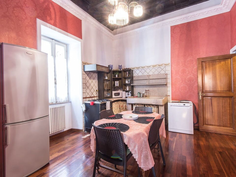 Room, Property, Furniture, Interior Design, Building, Ceiling, House, Floor, Real Estate, Hardwood