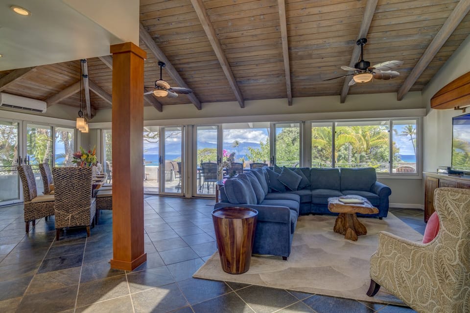 Upstairs living/dining room with spectacular ocean views