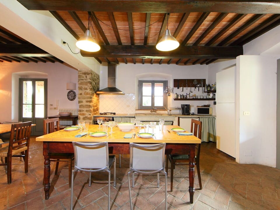 Room, Building, Property, Furniture, Ceiling, Interior Design, Table, Floor, House, Kitchen