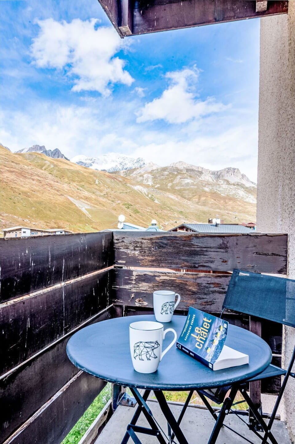 Cloud, Sky, Table, Daytime, Property, Furniture, Mountain, Azure, Nature, Blue