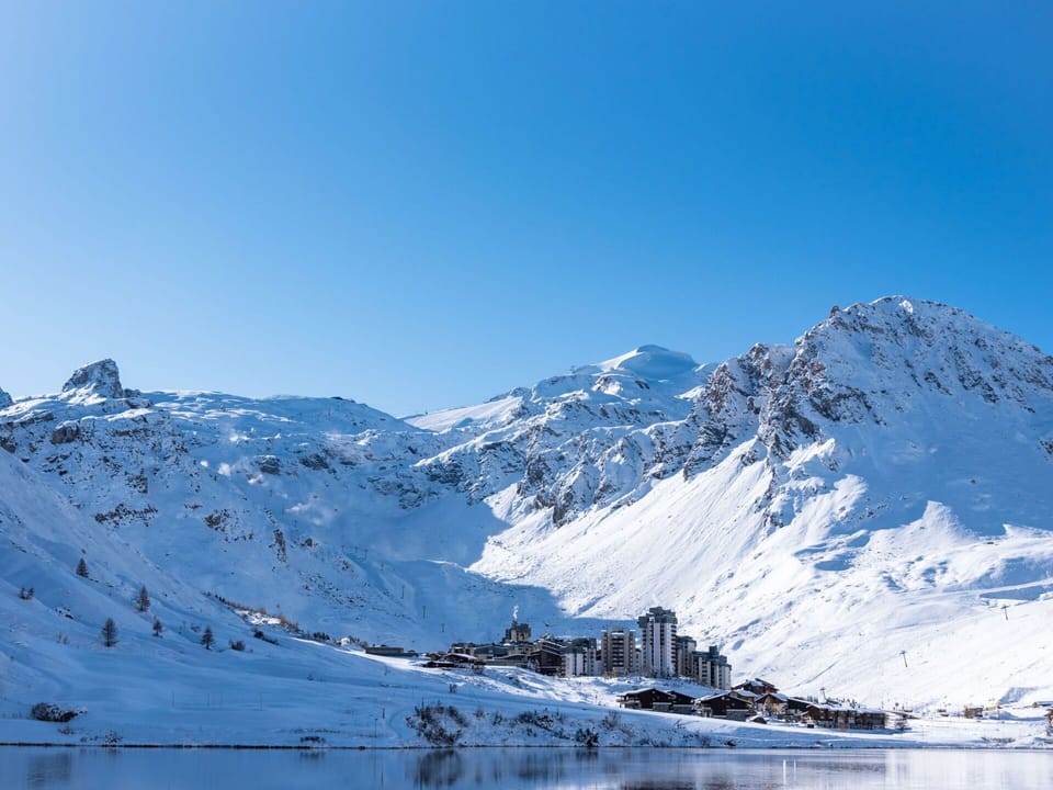 Sky, Mountain, Water, Snow, Natural Landscape, Slope, Cloud, Highland, Ice Cap, Lake
