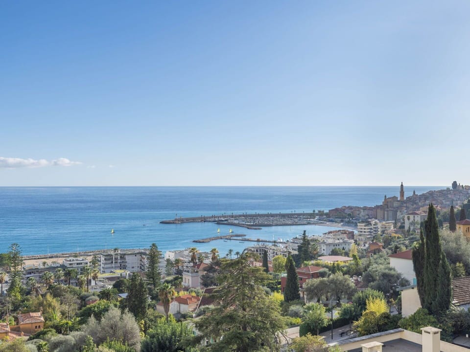 Water, Sky, Cloud, Building, Plant, Azure, Tree, Coastal And Oceanic Landforms, Condominium, Horizon