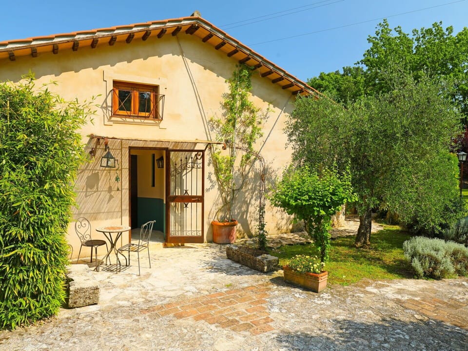 Property, House, Building, Real Estate, Home, Rural Area, Facade, Cottage, Tree, Village