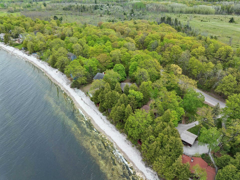Classic Door County Shoreline!
