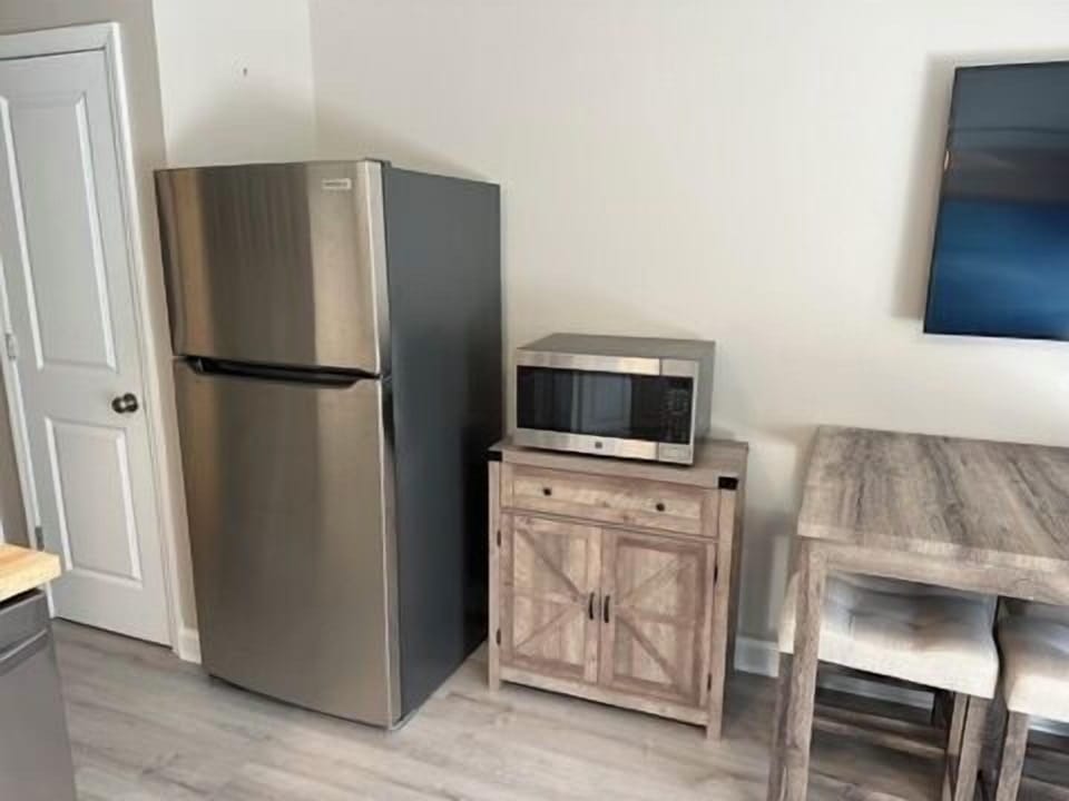 Kitchen - Stainless steel appliances
