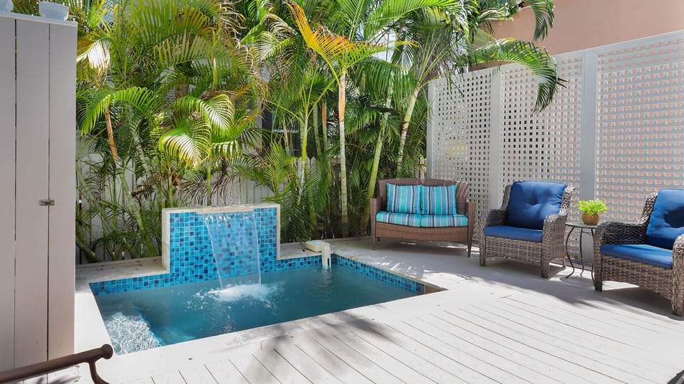 Cool down after soaking up the sun in your private dip pool...