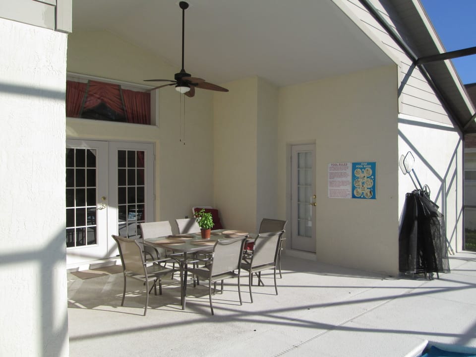 Lanai Area
