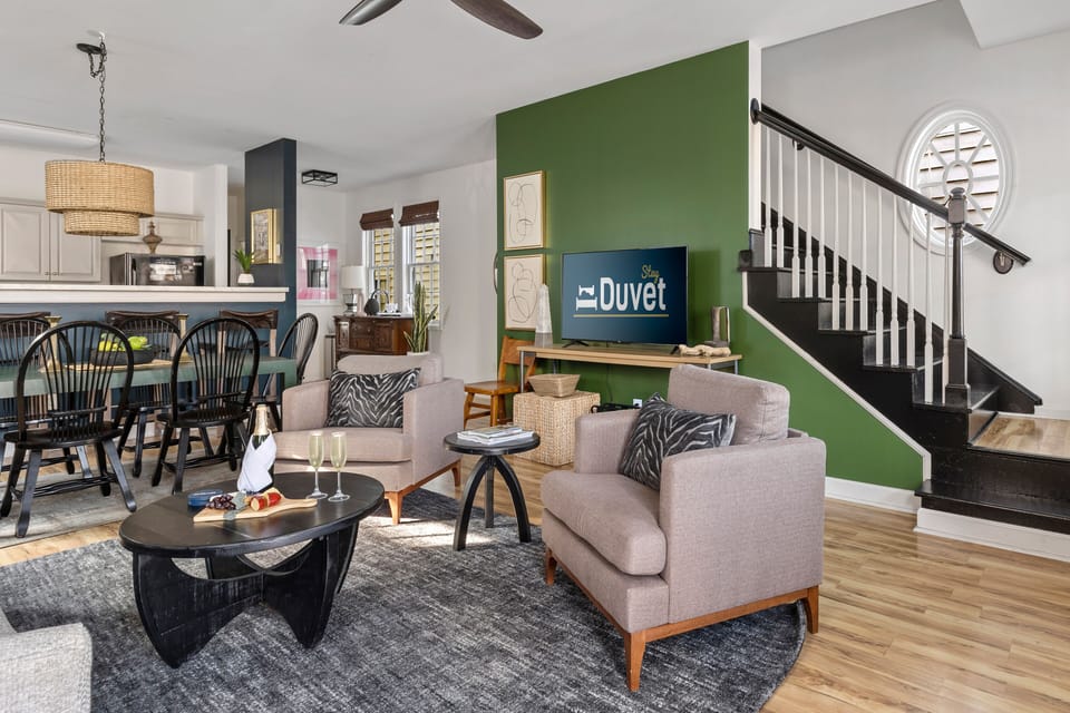 Cozy! | Blocks to King St | Dreamcatcher Suite A