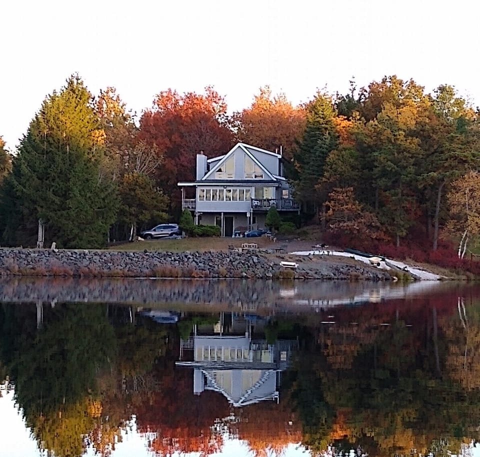Lakeside Hideaway from the lake. 