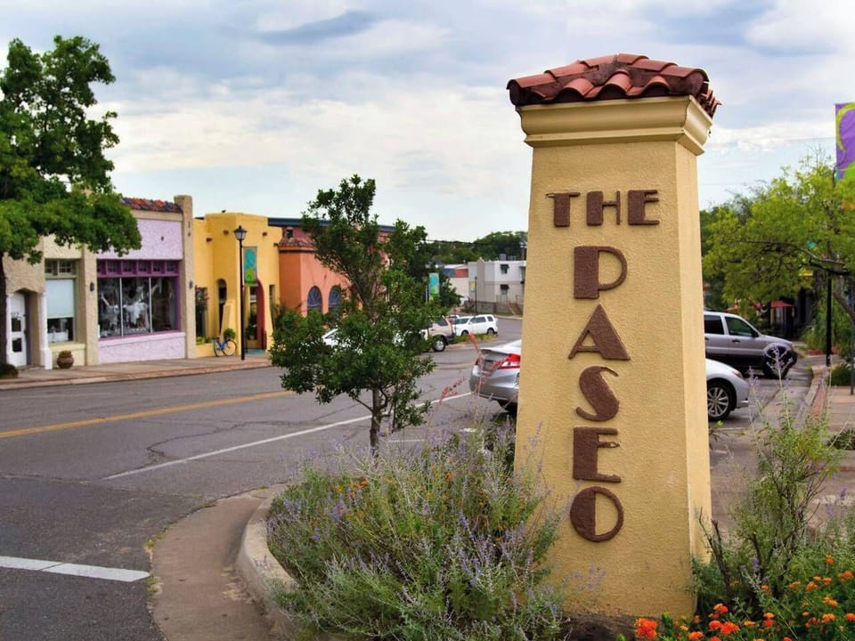 Paseo Arts District - 8 mins away: too many galleries to list, restaurants include Picasso Cafe, Sauced, Scratch