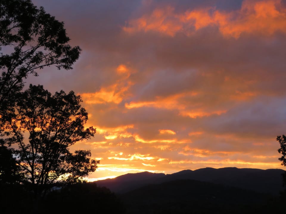 If you wake early enough, you too can see a beautiful sunrise from the porch!