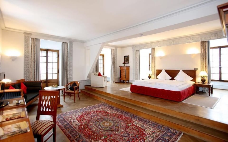 Select Comfort beds, minibar, in-room safe, individually decorated