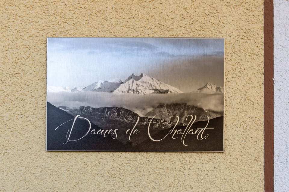 Appartamento Dame de Challand (100 mt. from the hotel) | Premium bedding, memory foam beds, in-room safe, desk