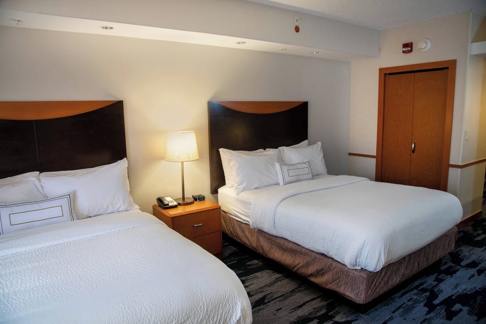 In-room safe, desk, iron/ironing board, WiFi