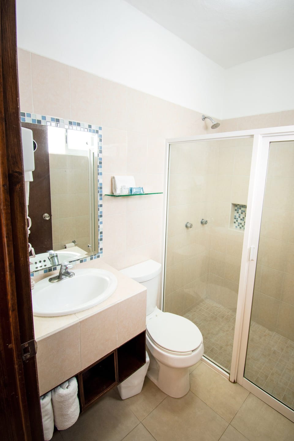 Shower, free toiletries, hair dryer (on request), towels