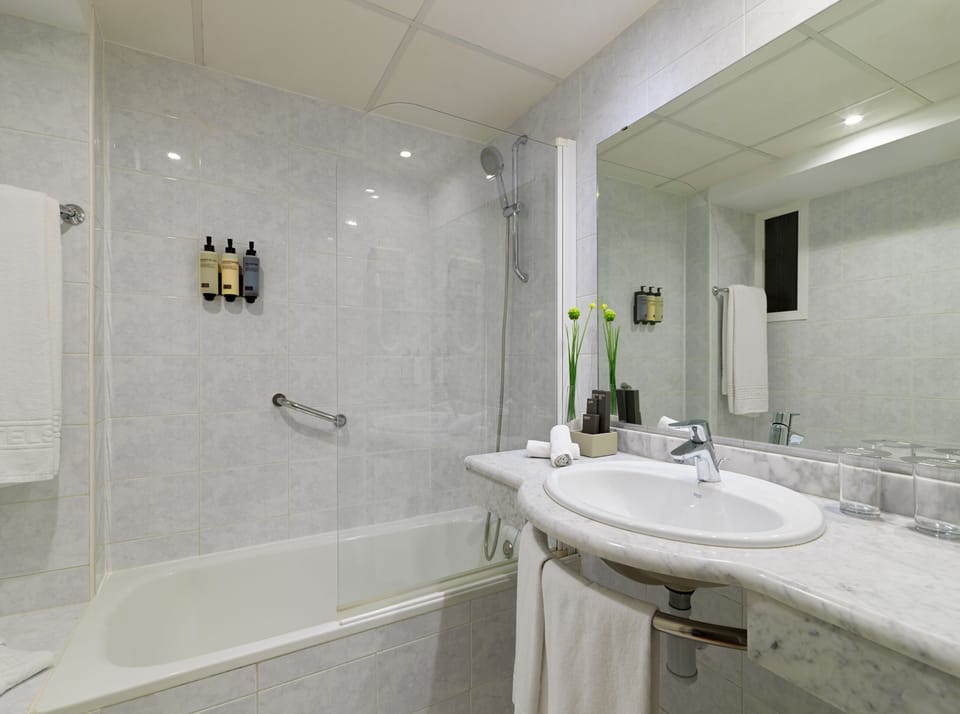 In-room safe, desk, free WiFi, bed sheets