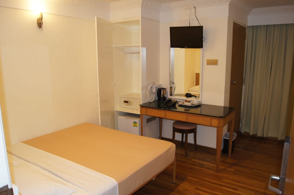 Iron/ironing board (on request), WiFi (free), bed sheets